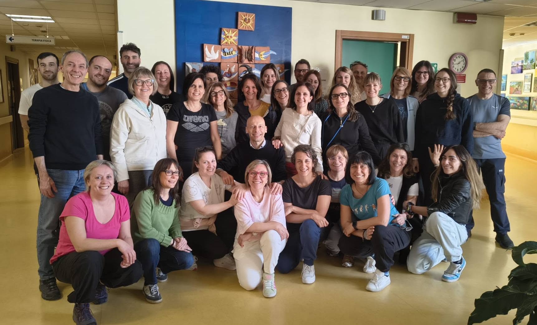Foto di gruppo dei partecipanti al termine del corso