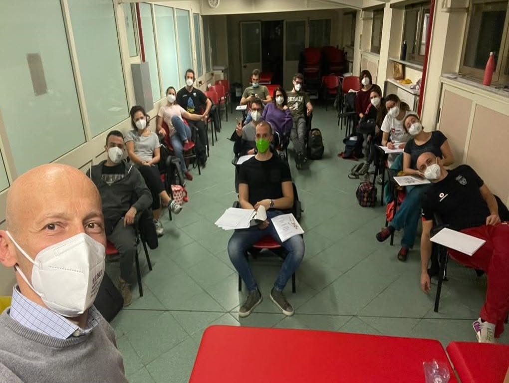 Paolo Leone in aula con i partecipanti